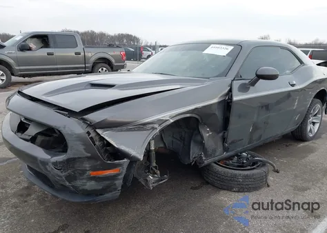 2019 Dodge Challenger Sxt из США, поврежденный, VIN 2C3CDZAG4KH751221